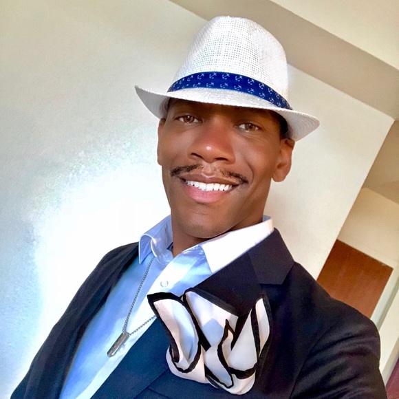 Meet your Posher, Kenneth - Picture 1 of 1